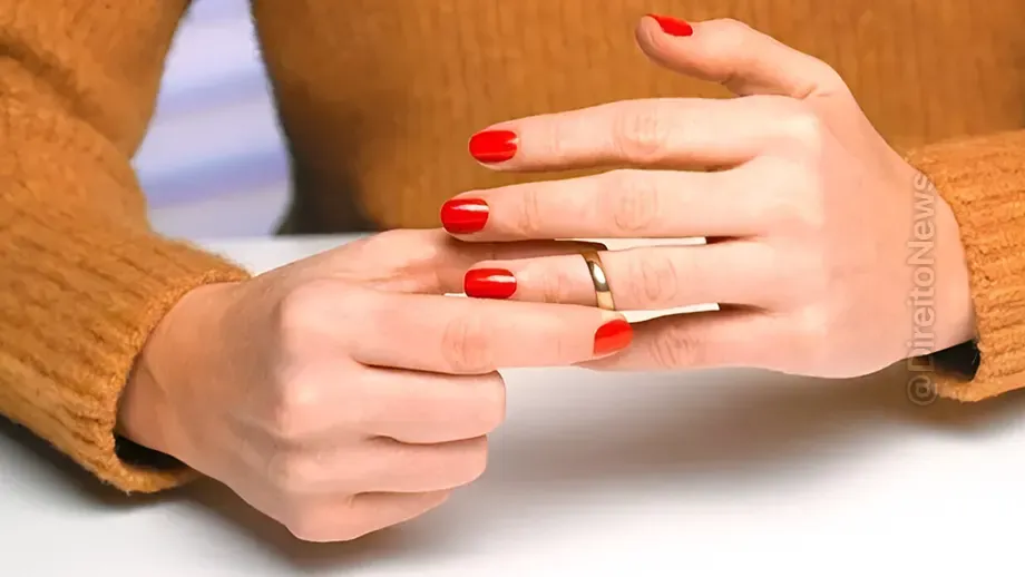 mulher alega traicao pede indenizacao perde acao marido