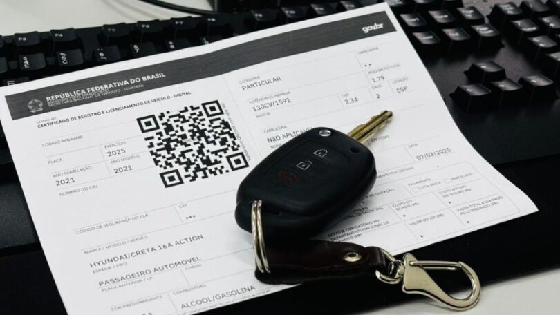 Em 2025 mais de 1,7 milhão de veículos do Estado foram licenciados de forma 100% online - Licenciamento em papel A4