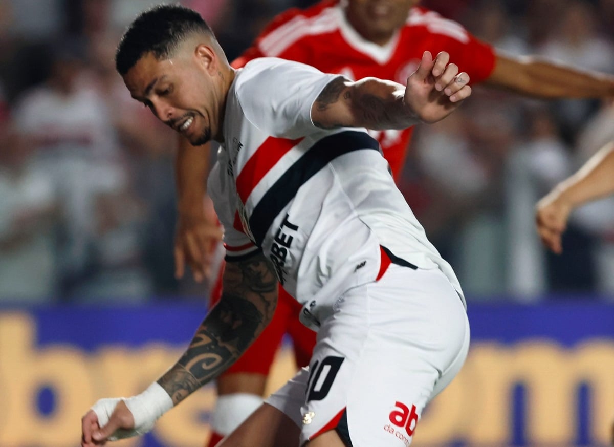 Vitória X São Paulo: Onde Assistir, Escalações E Tudo Sobre O Duelo Decisivo Pela Permanência Na Série A. Imagem: Spfc Vitória x São Paulo: onde assistir, escalações e tudo sobre o duelo decisivo pela permanência na Série A. Imagem: SPFC