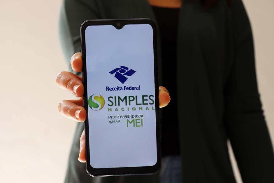 Programas-De-Microcredito-Como-Motor-Da-Inclusao-Produtiva 2025 word1