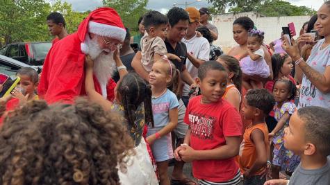 Camaro De Papai Noel Chega Com Estilo Ao Natal Solidário Da Aacc: Surpreenda-Se! 1 2025 word3