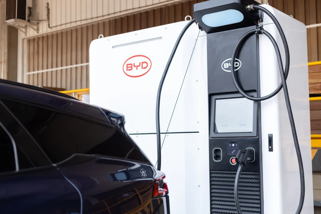 Carregador-Byd-Publico 2025 word3