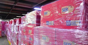 Governo de MT entrega cestas e kits de Natal a famílias vulneráveis de Cuiabá nesta quinta-feira (11) -