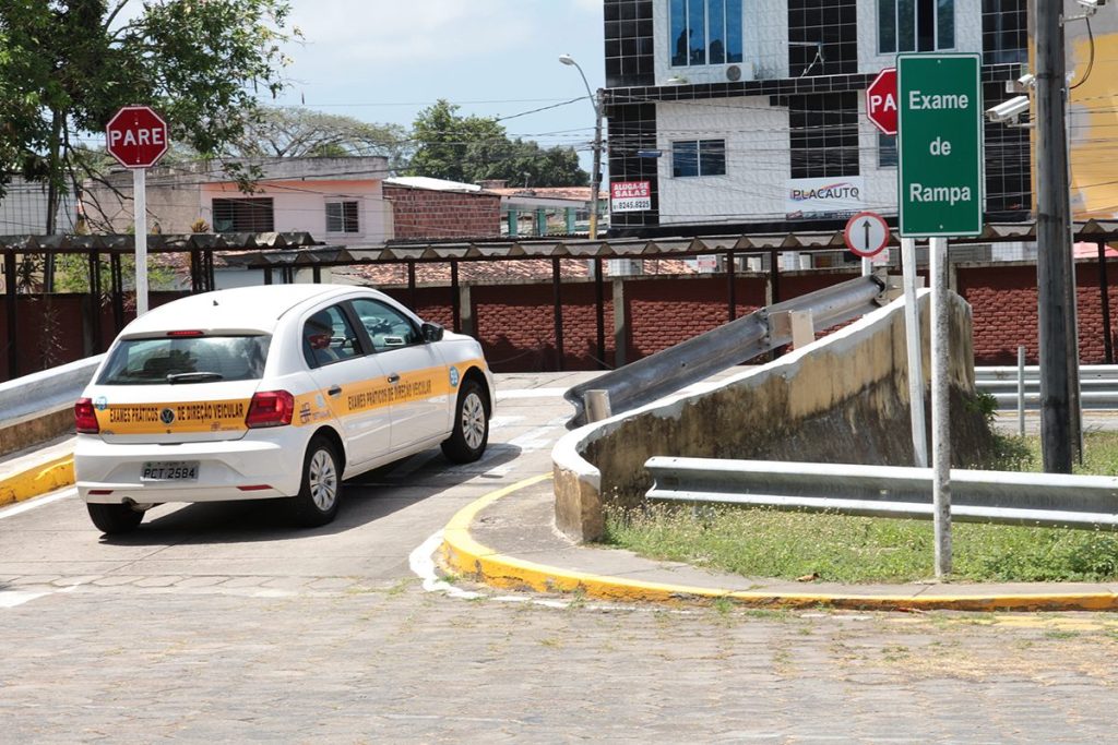 Esquecer De Dar A Seta Não Reprova Mais No Detran Esquecer de dar a seta não reprova mais no Detran