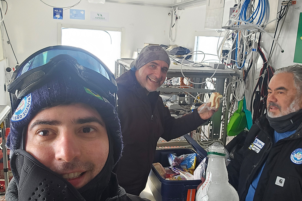 1211-antártica-layout_site2