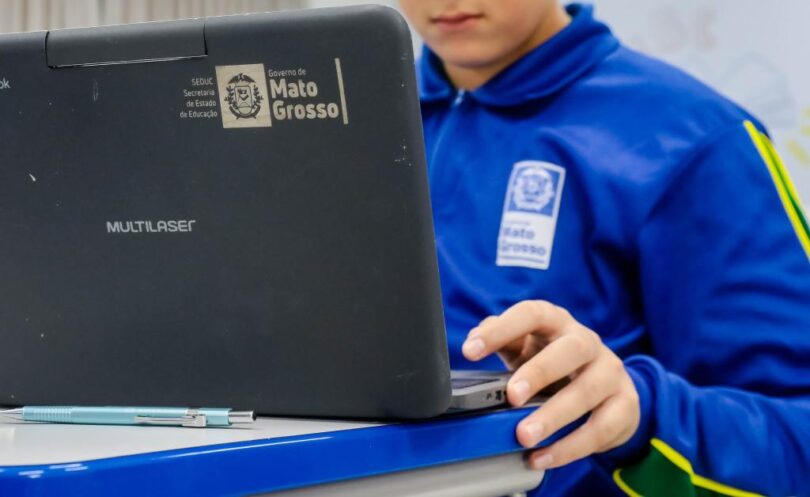 Seduc Credencia Profissionais Para Atendimento Especializado A Alunos Da Educação Especial: Saiba Mais! 1 Seduc credencia profissionais para atendimento multidisciplinar a alunos da Educação Especial - Rede estadual conta com 10.205 estudantes Paede, sendo 7.012 atendidos em Salas de Recursos Multifuncionais