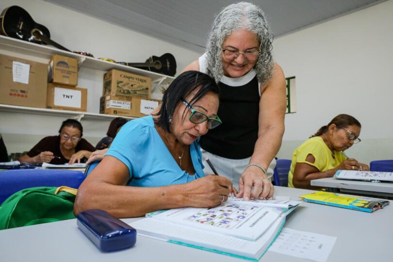 Mais MT Muxirum alfabetiza mais de 18 mil pessoas em 2025 e consolida política de inclusão educacional -