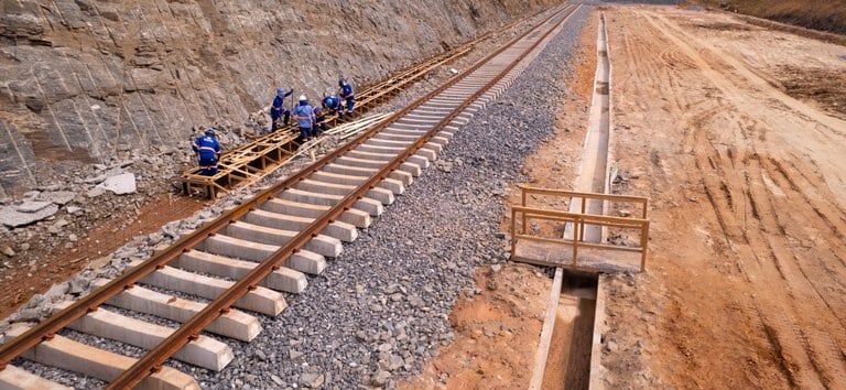 FICO em obras e Ferrogrão no radar: ferrovias entram no centro da nova logística do Brasil