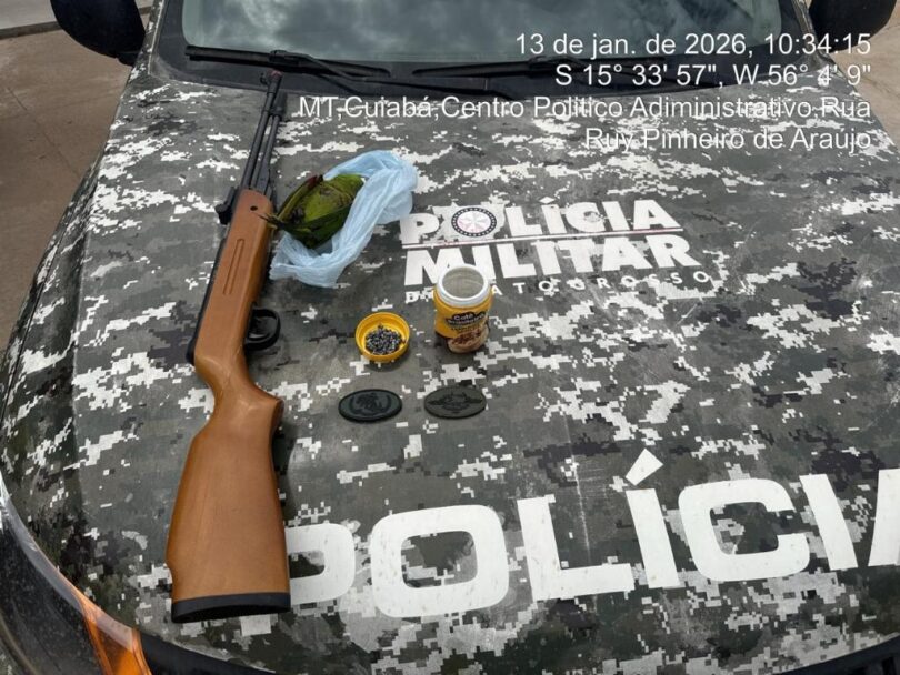 Batalhão Ambiental prende homem por matar ave silvestre com espingarda em Cuiabá -