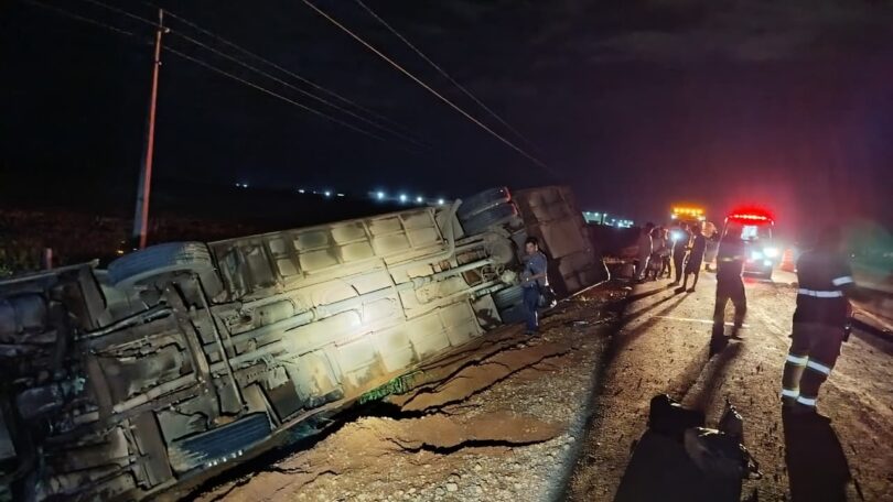 Acidente Na Br-163 Deixa Feridos Graves E Mobiliza Corpo De Bombeiros Em Lucas Do Rio Verde: Ônibus Tomba Na Rodovia 1 2026 word2