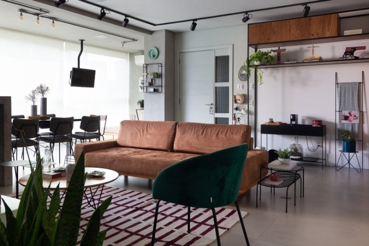 2-Apartamento-Decorado-Estilo-Industrial Foto de sala de estar de apartamento decorado com estilo industrial