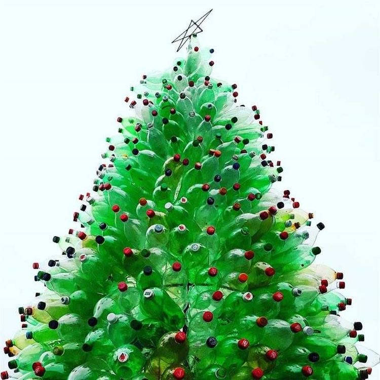 32_Arvore_De_Natal_Criativa Árvore com pet