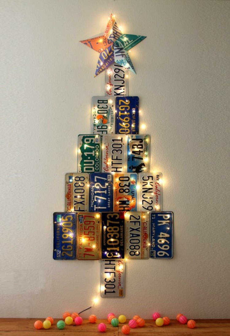 44_Arvore_De_Natal_Criativa Placa de carros fromando árvore de natal