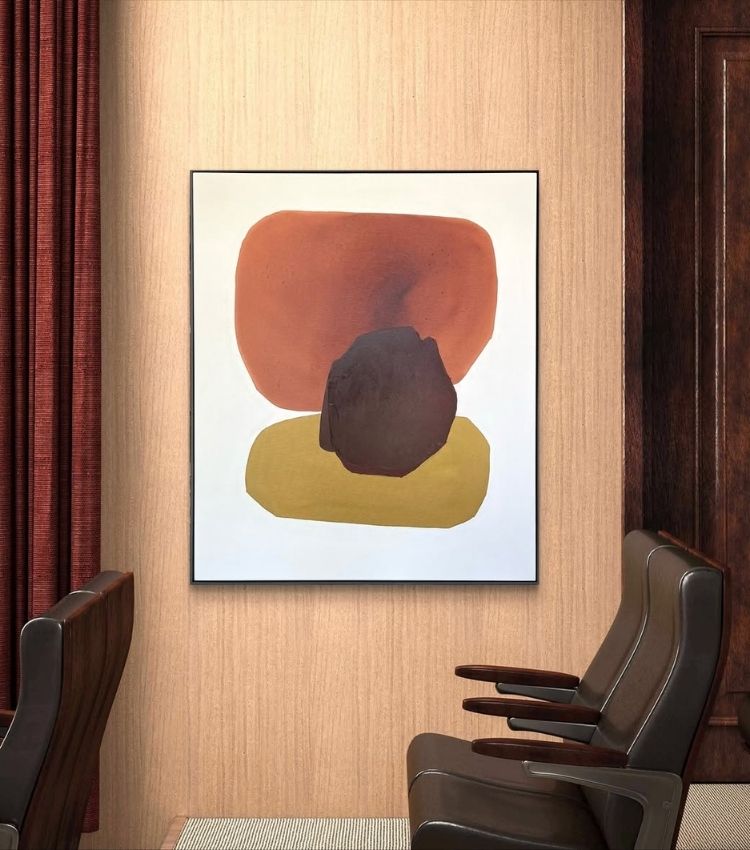 2-Tons-Terrosos-Tendencia-Decoracao-2026-1 Parede decorada com quadro do artista plástico Adielson Rodrigues em tons terrosos, cor tendência da decoração para 2026