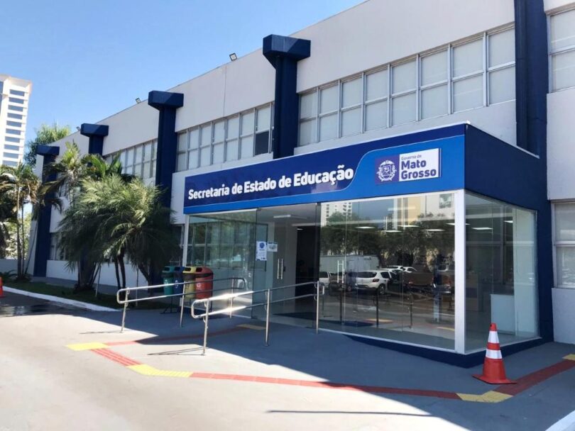 Seduc abre nesta quarta-feira (28) inscrições para bibliotecários e nutricionistas com salários de R$ 7,8 mil -