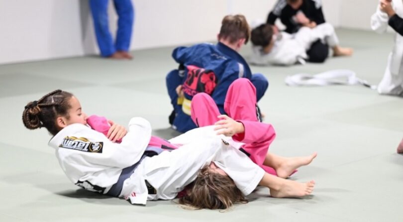 Aulas Gratuitas De Violão E Jiu-Jitsu Para Jovens De Cuiabá E Várzea Grande: Ação Social Inicia Projeto Beneficente 1 2026 word3