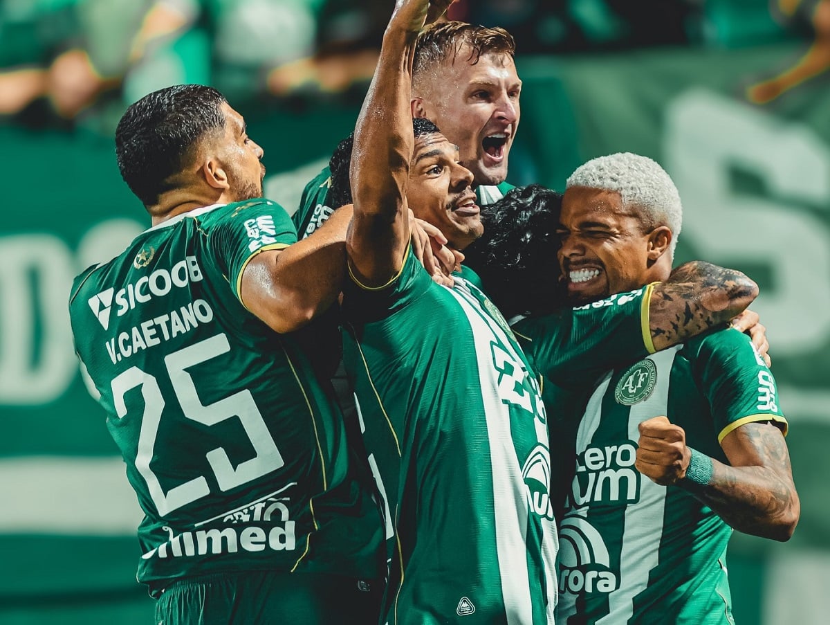 Vasco x Chapecoense ao vivo: onde assistir, escalações e tudo sobre o duelo pelo Brasileirão 2026. Imagem: Rafael Bressan ACF