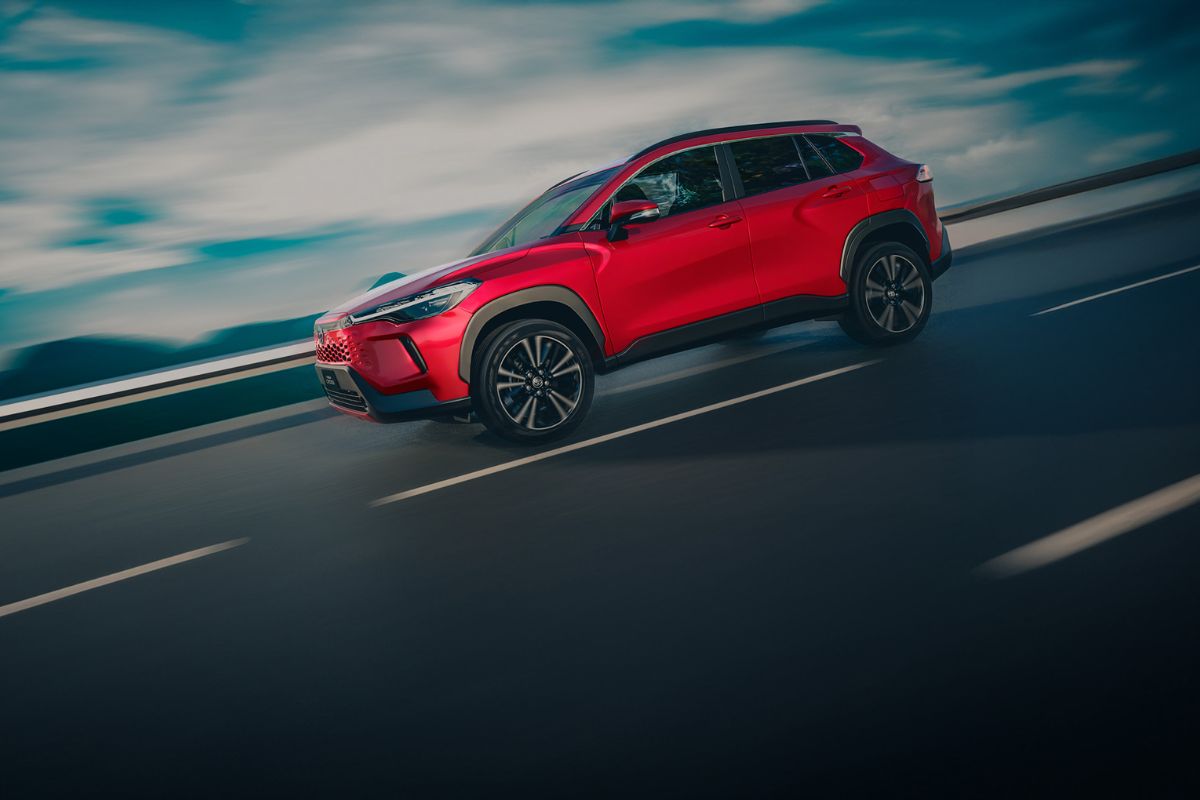 Toyota Corolla Cross ou Honda WR-V