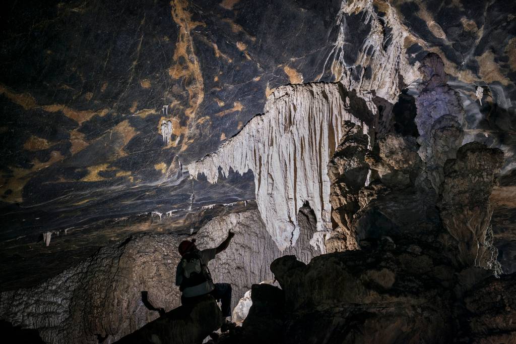 Caverna Alambari de Baixo, Vale do Ribeira, São Paulo