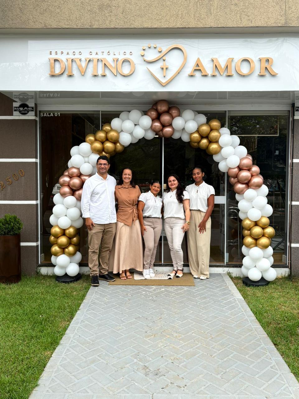 Novo espaço amplia conforto, variedade de produtos católicos e busca aproximar fiéis da espiritualidade por meio do atendimento e da experiência de compra