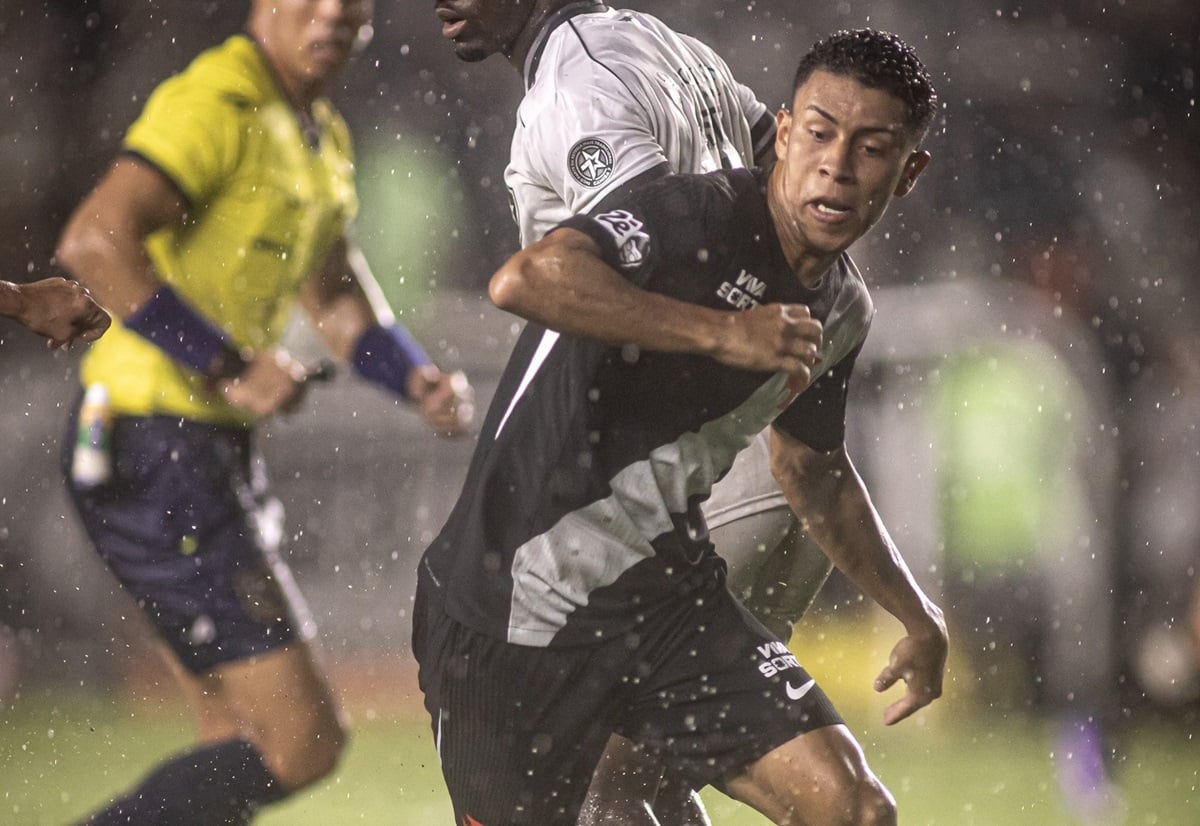 Vasco x Bahia ao vivo: onde assistir, horário, escalações e tudo sobre o duelo no Brasileirão. Imagem: Matheus Lima/CR Vasco