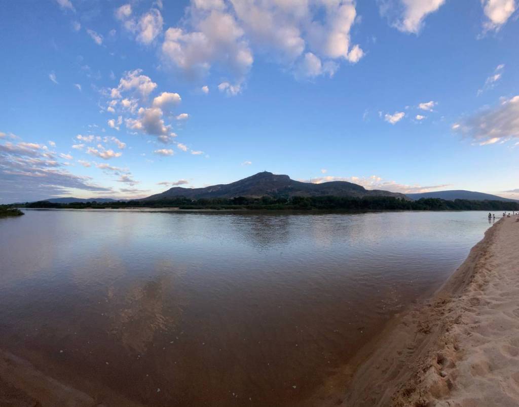 praia-da-saudade-almenara