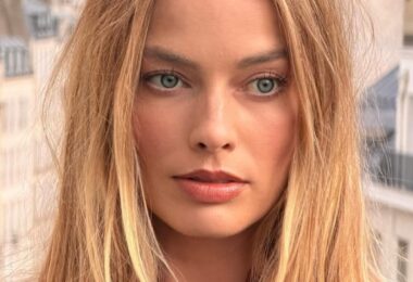 Margot Robbie: Como Usar O 'Brontë Blush' Para Criar Um Visual Romântico 14 2026 word3