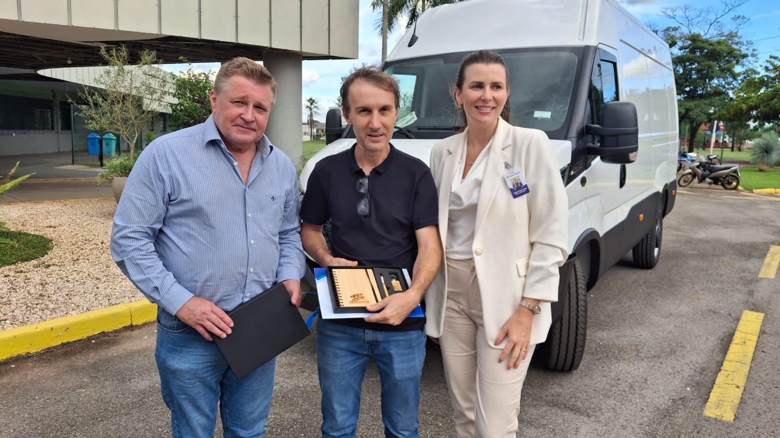 Hospital São Lucas recebe doação de veículo para reforçar estrutura logística