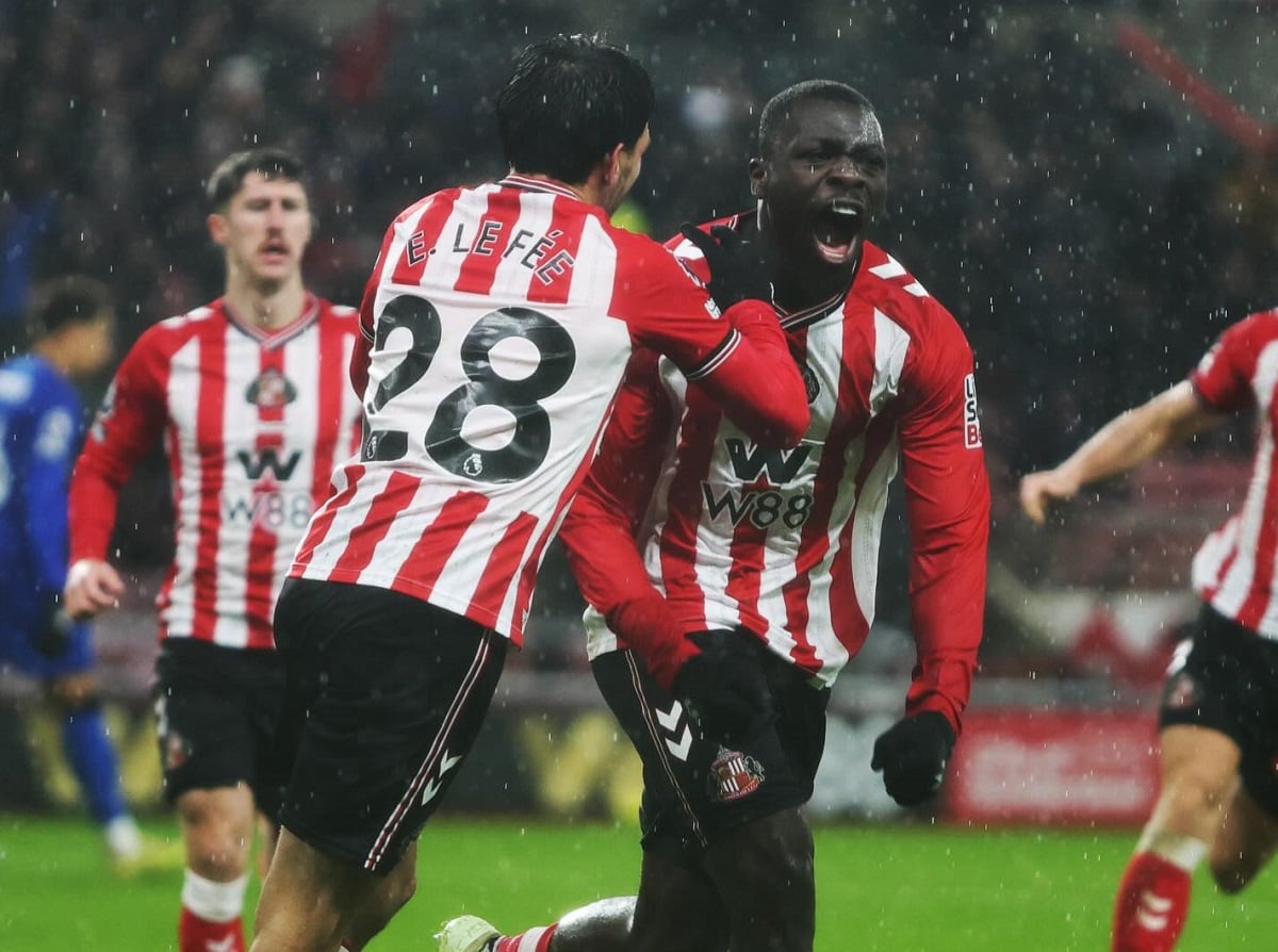 Leeds United X Sunderland: Onde Assistir Ao Vivo, E Escalações Da Premier League 2025/26. Imagem: Divulgação Sunderland Leeds United x Sunderland: onde assistir ao vivo, e escalações da Premier League 2025/26. Imagem: Divulgação Sunderland