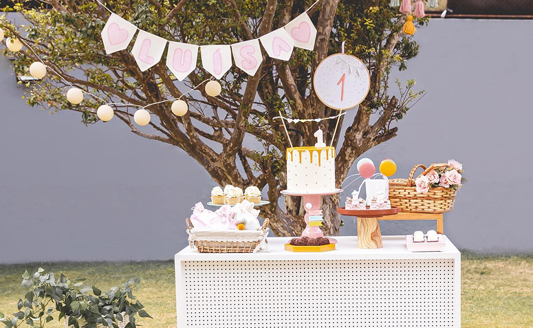 decoração DIY simples para festa minimalista