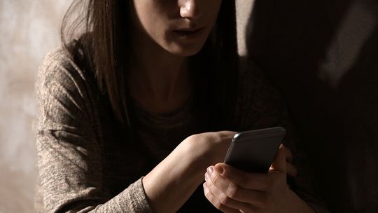 Violência Digital Contra A Mulher: Saiba Como Denunciar Este Crime 1 2026 word2