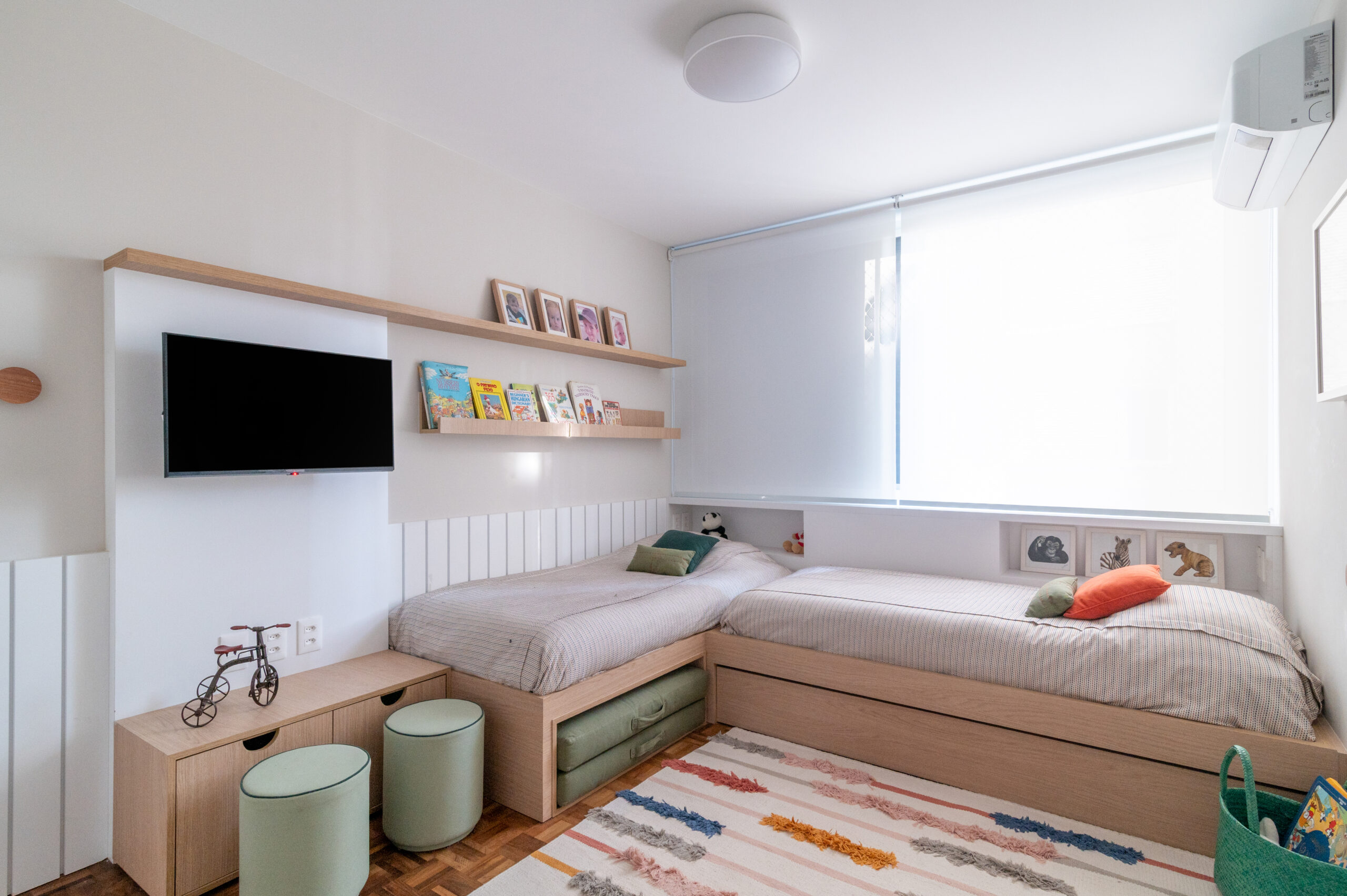 Foto ampla do quarto dos netos dos clientes.