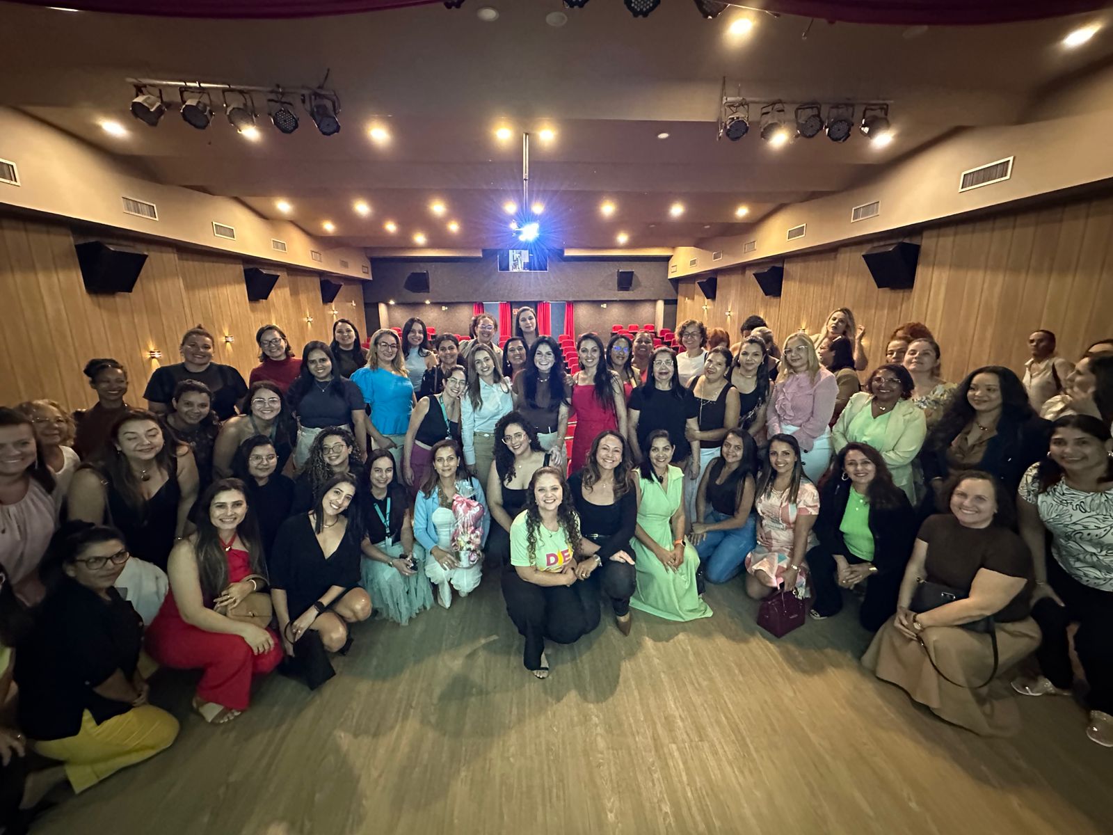 barra-do-garcas-registrou-mais-de-100-participantes-no-encontro-do-marco-mulher 2026