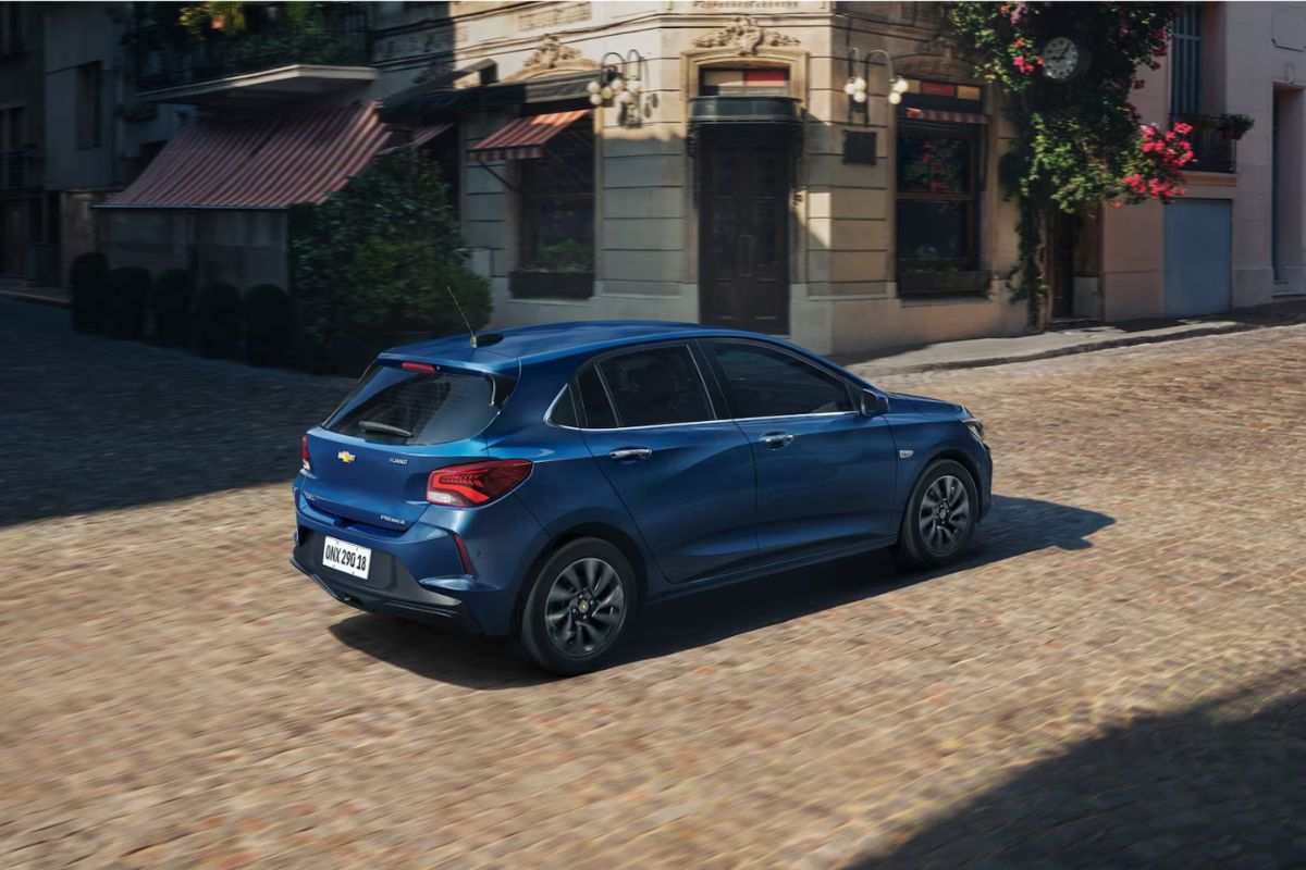 Chevrolet Onix desvaloriza 22% e vira 'mico' enquanto Polo e Renault surpreendem na revenda