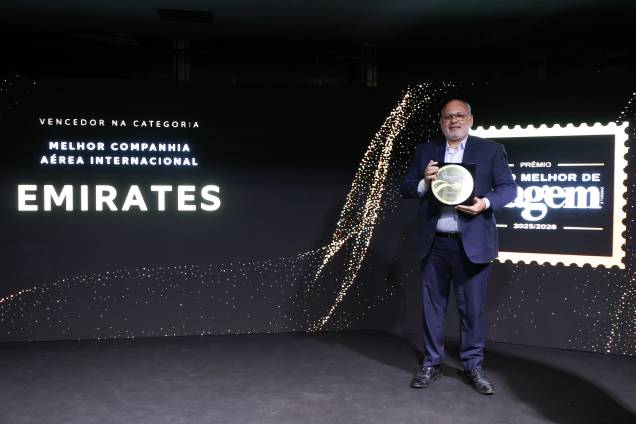 A Emirates venceu na categoria Melhor companhia aérea internacional e foi representada por Marcelo Abreu