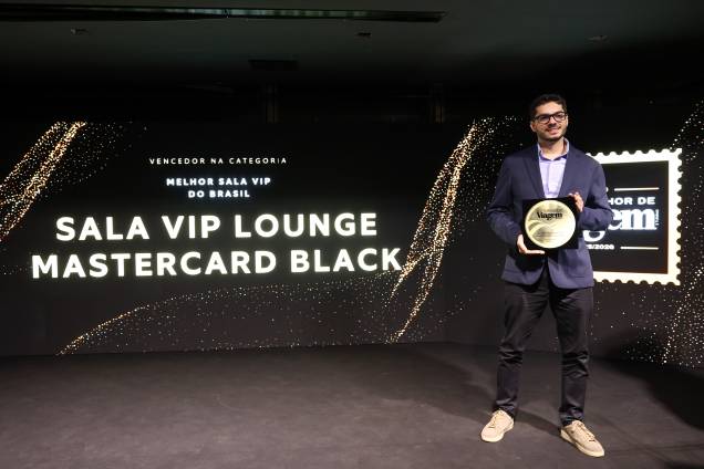 A Lounge Mastercard Black venceu na categoria Melhor Sala VIP do Brasil e foi representada por Rafael Martins Menezes