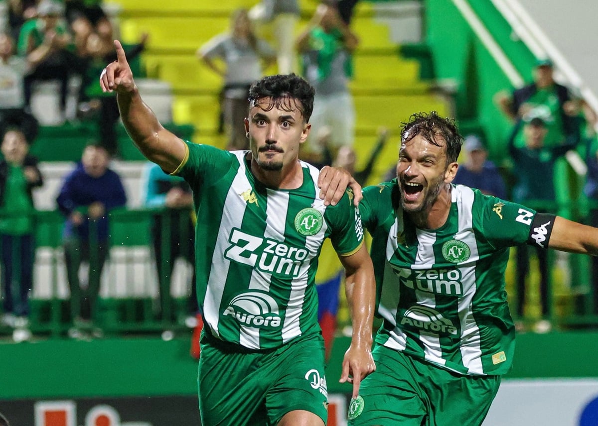Athletico Paranaense X Chapecoense: Onde Assistir Ao Vivo, Escalações E Tudo Sobre O Duelo Do Brasileirão. Imagem: Rafael Bressan/Acf Athletico Paranaense x Chapecoense: onde assistir ao vivo, escalações e tudo sobre o duelo do Brasileirão. Imagem: Rafael Bressan/ACF