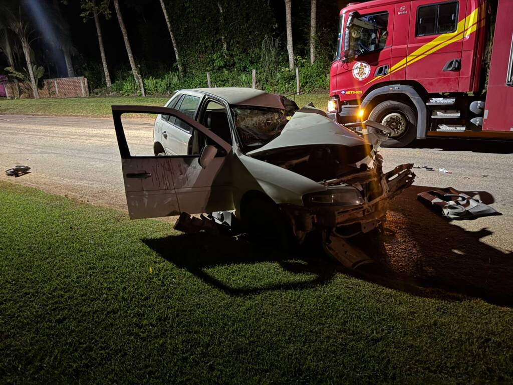 Câmeras registram colisão fatal na Perimetral Teles Pires; dois jovens morrem em Alta Floresta
