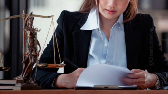 sem exito tjsp nega honorarios advogada clausula proprio contrato