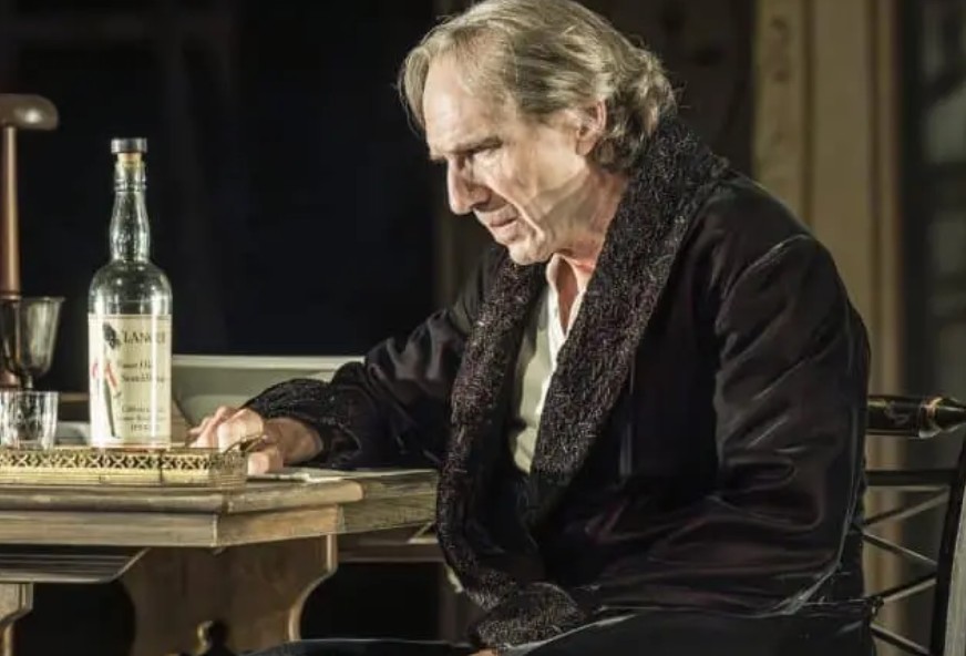ralph-fiennes-west-end