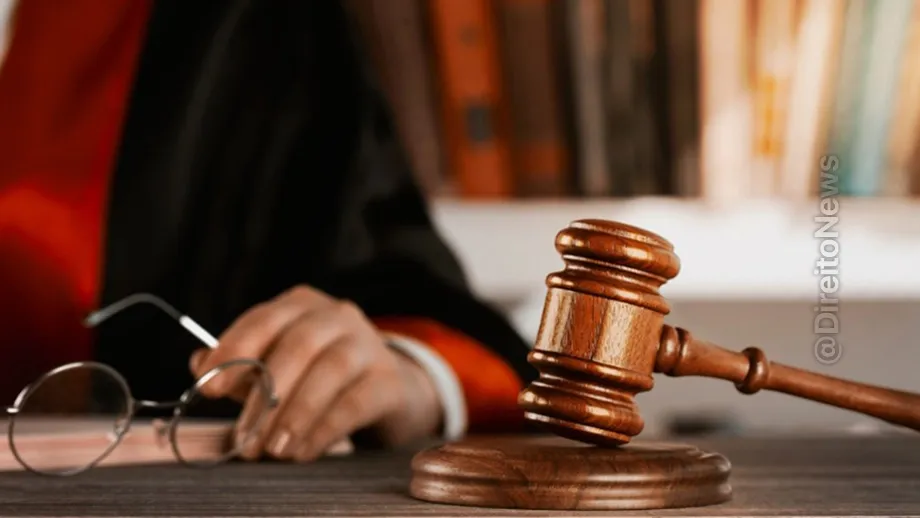 juiz extingue acao parte dizer forum desconhece advogado