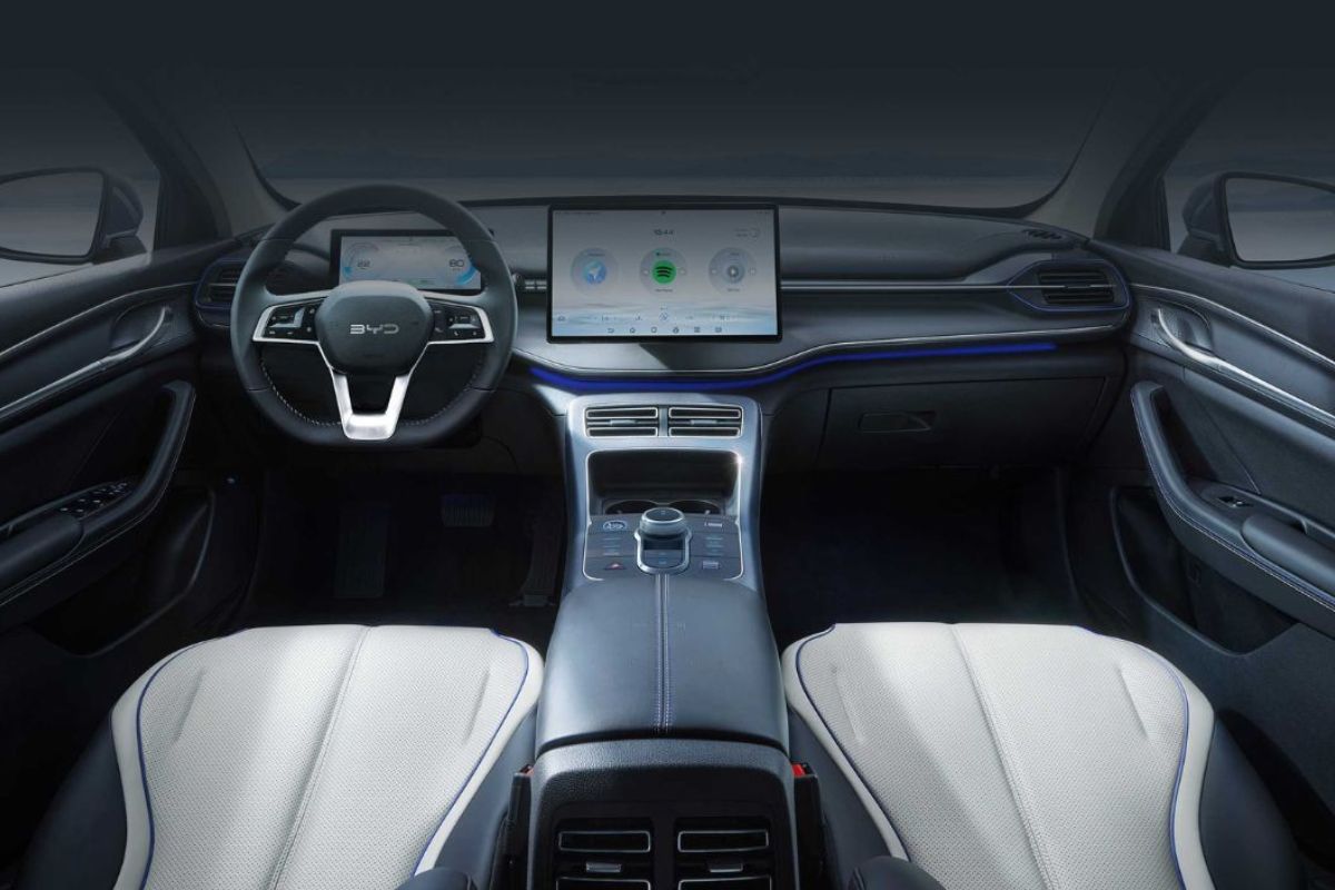 Interior do BYD King GL