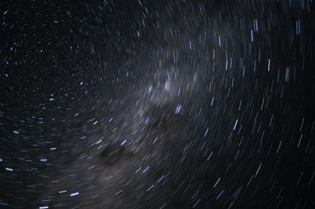 Fotografia de estrelas no espaço.