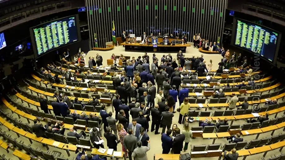 oposicao articula pec anistia apos moraes suspender lei dosimetria