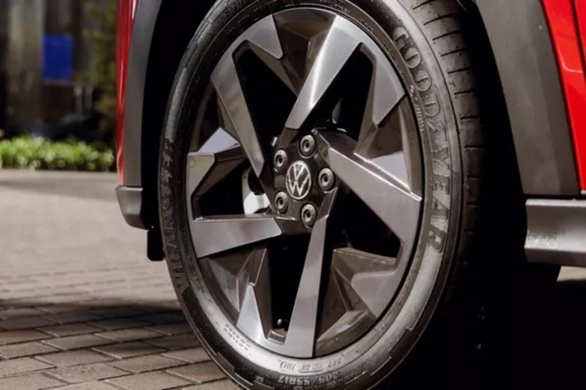 Foco na roda do Volkswagen Tera