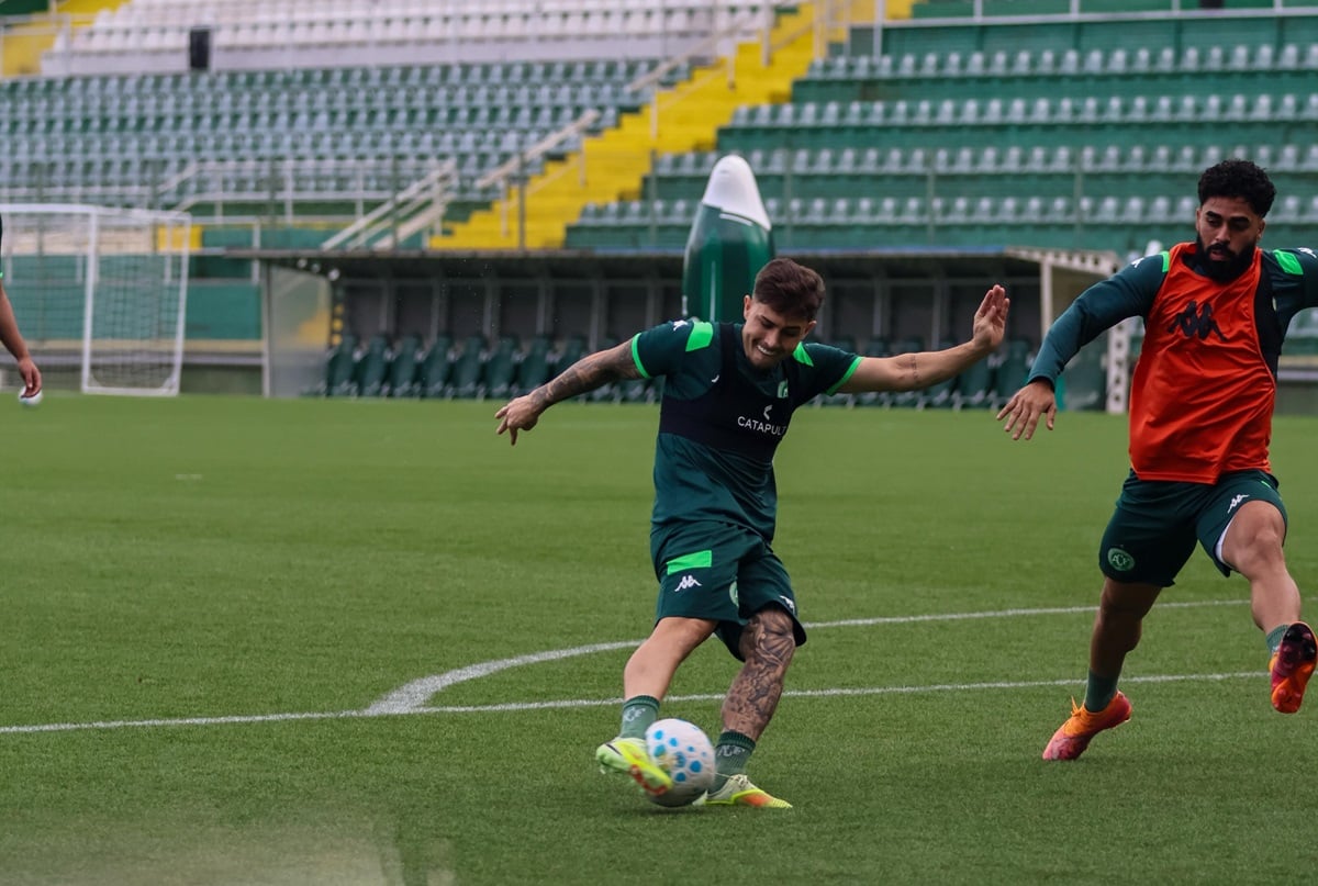 Cruzeiro X Chapecoense: Onde Assistir, Horário, Escalações E Tudo Sobre O Duelo No Mineirão. Imagem: Luiz Ferrazzo/Acf Cruzeiro x Chapecoense: onde assistir, horário, escalações e tudo sobre o duelo no Mineirão. Imagem: Luiz Ferrazzo/ACF