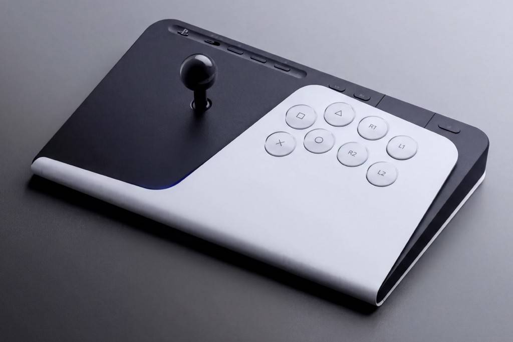 Controle de videogame preto e branco com um joystick esférico à esquerda e botões circulares à direita, incluindo triângulo, quadrado, X, círculo, R1, R2, L1 e L2.