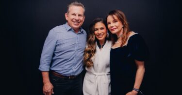 encontro de Virginia e Mauro Mendes com Simone Mendes rende brincadeira nos bastidores da Expoagro