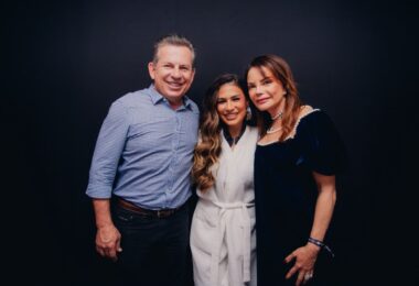 encontro de Virginia e Mauro Mendes com Simone Mendes rende brincadeira nos bastidores da Expoagro