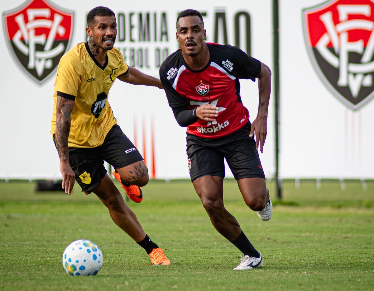 Botafogo x Vitória: onde assistir ao vivo, horário e prováveis escalações no Brasileirão. Imagem: Victor Ferreira/EC Vitória